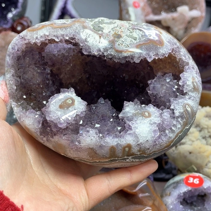 水晶摆件未镶嵌捡漏