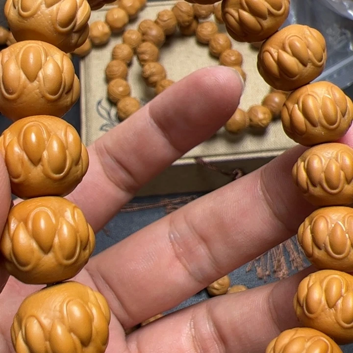 猴头核桃手串饿啦啦啦