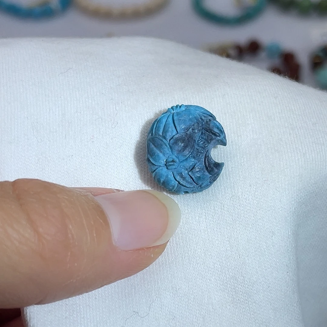 ****子绿松石未镶嵌珠宝奇石