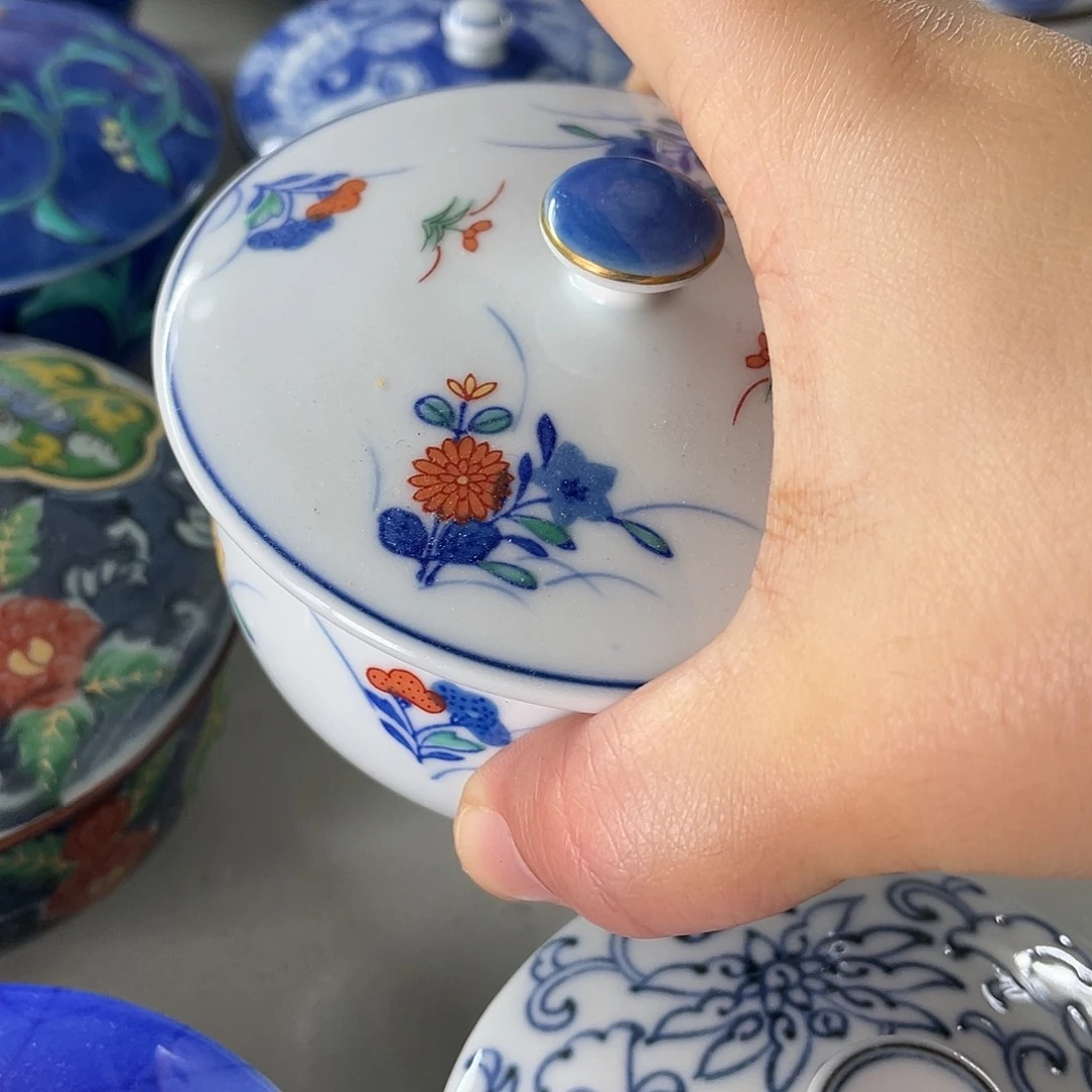 瓷片予***³哈哈哈我在床前给自己做早餐的