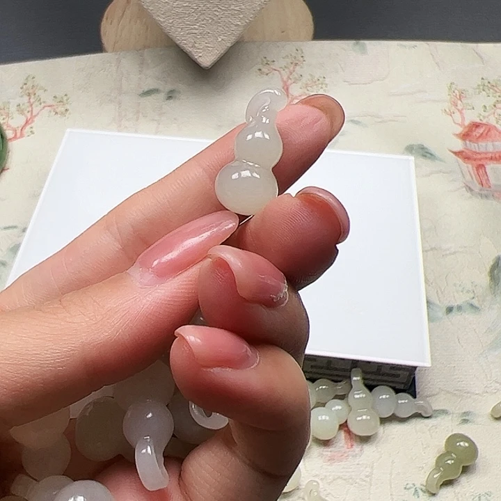 和田玉未镶嵌颈饰8