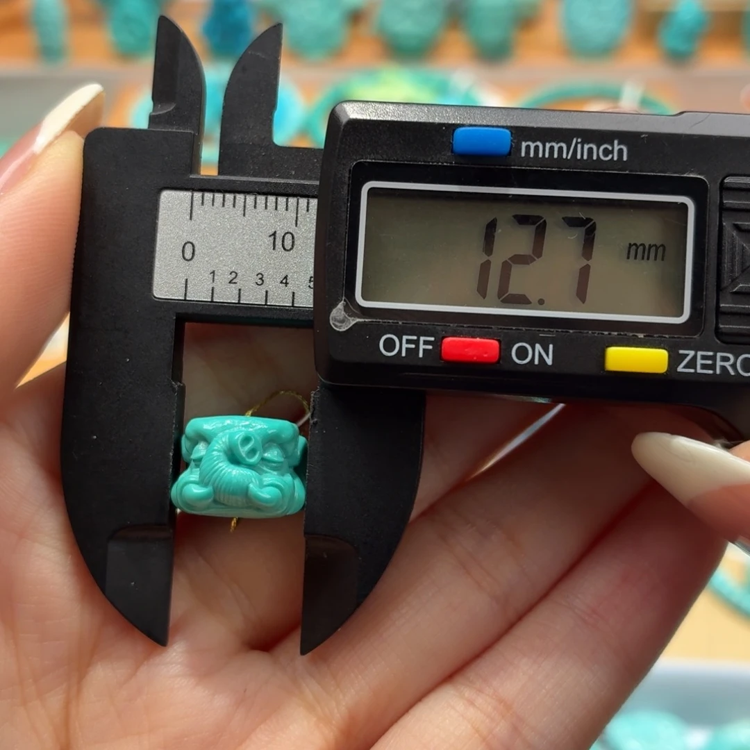 绿松石未镶嵌珠宝奇石象墩墩