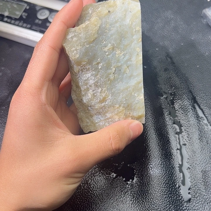 和田玉（糖玉）未镶嵌手镯