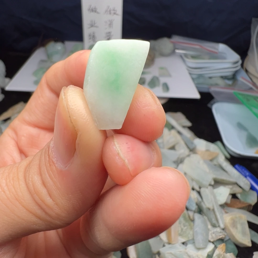 翡翠裸石缅甸翡翠A货小色料