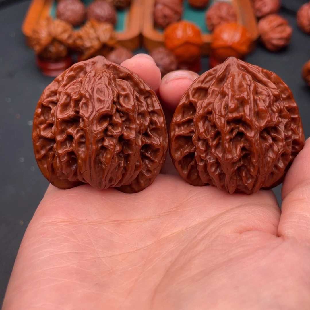 文玩核桃把件盘龙纹