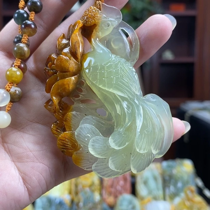 未镶嵌蛇纹石玉颈饰