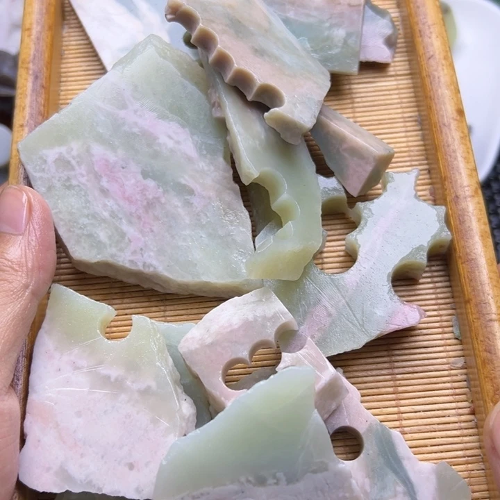 和田玉未镶嵌珠宝半成品