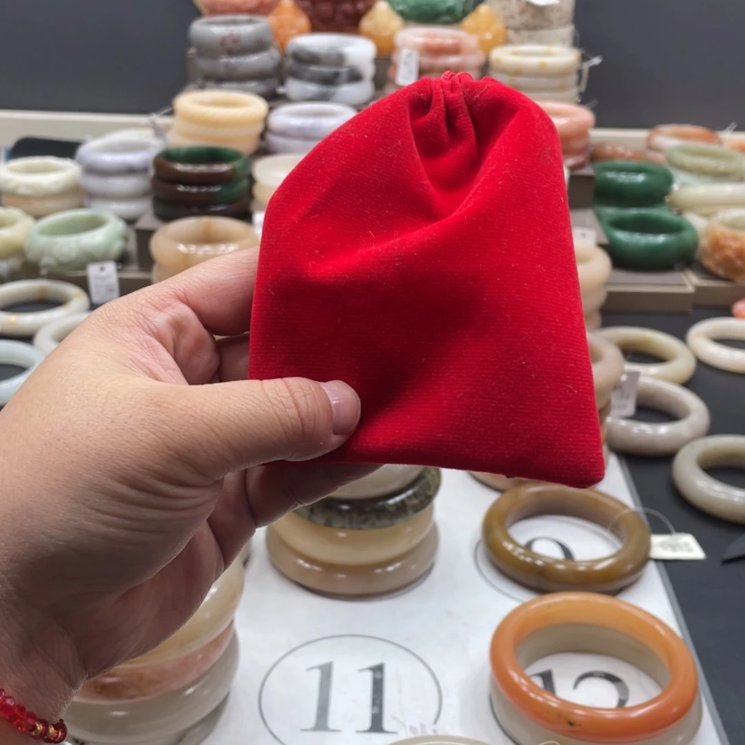 石英岩玉手镯未镶嵌你****耀