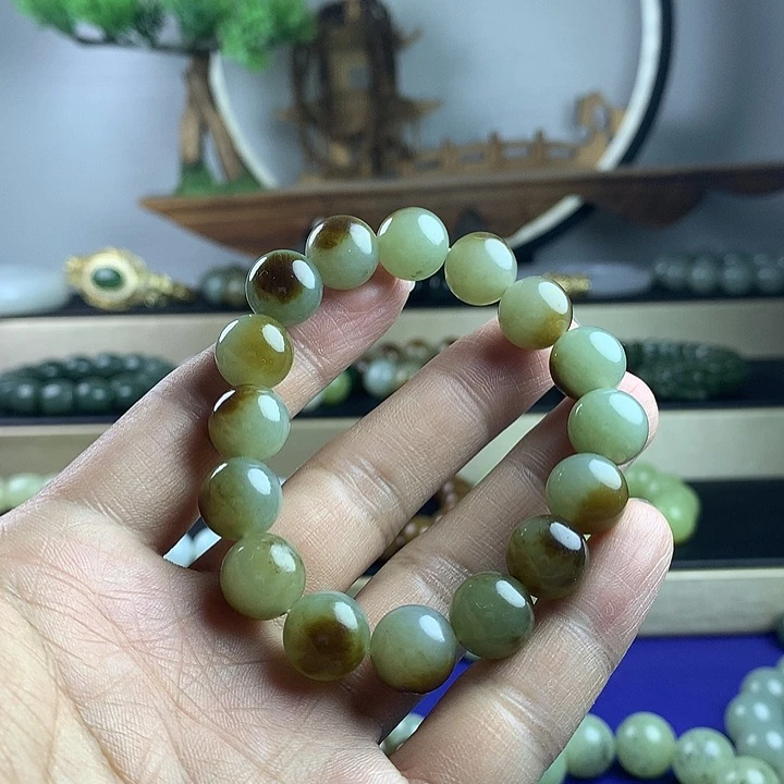 和田玉未镶嵌手串