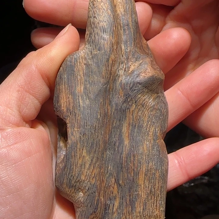 沉香手把件海南老白棋块料36克