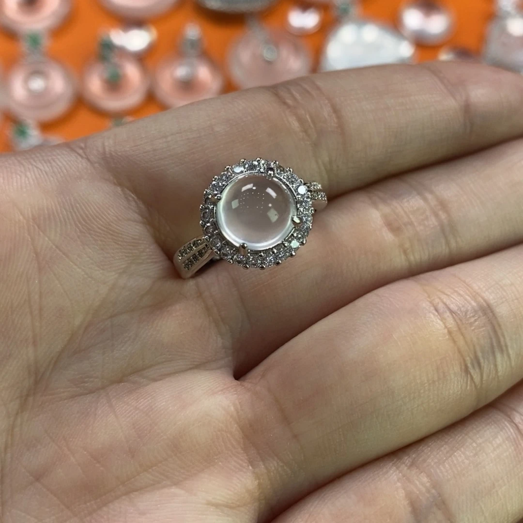 石英质玉吊坠(不含链)合金