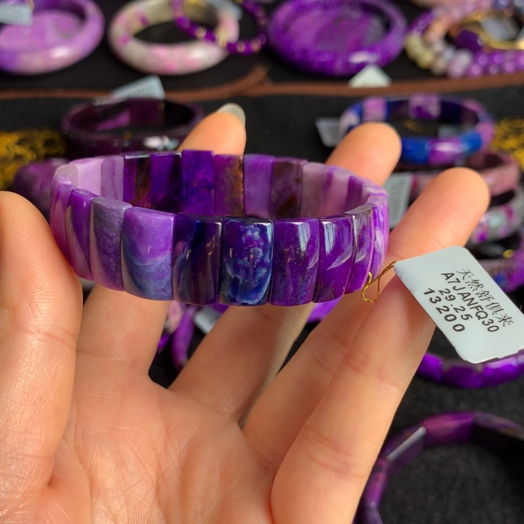 未镶嵌苏纪石（舒俱来）果冻樱花牙牌华*