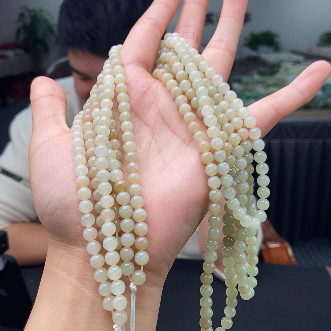 和田玉未镶嵌颈饰颜色多样性发拍一发一