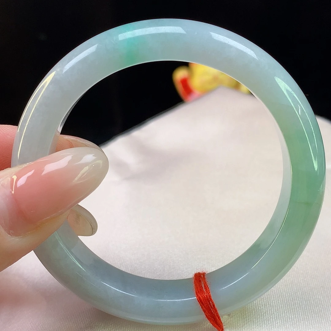 翡翠手镯未镶嵌天然翡翠5201