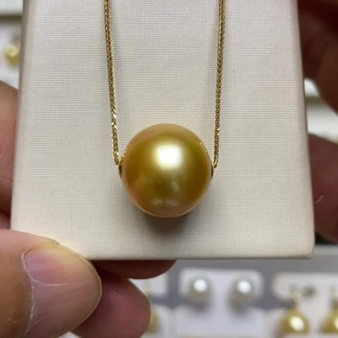 海水珍珠颈饰18K金镶嵌