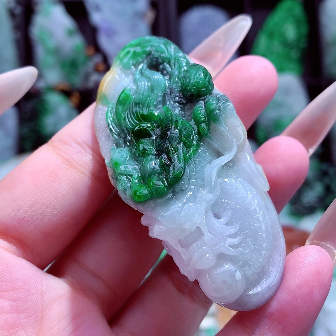翡翠未镶嵌颈饰挂件