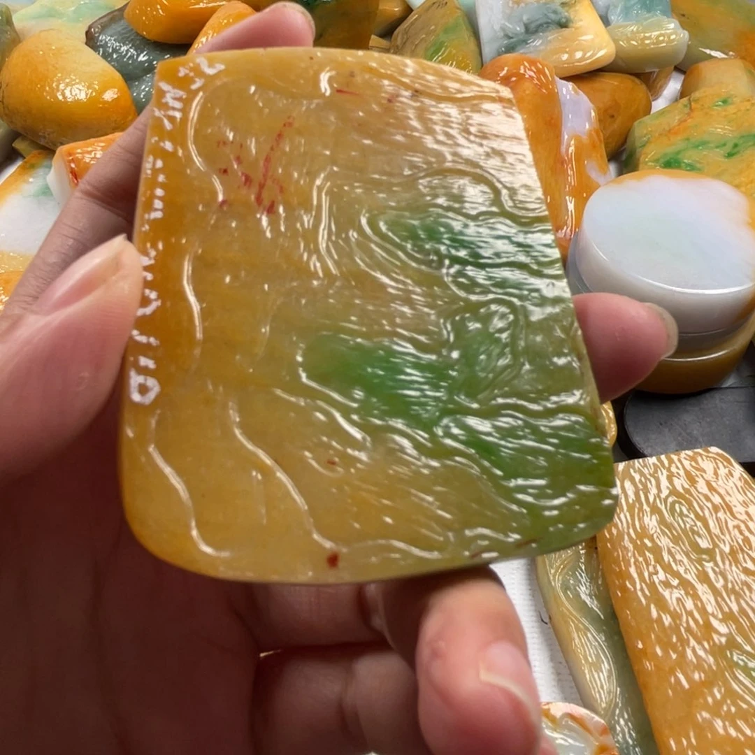 【闪购商品】未镶嵌定制翡翠宁****司翡翠