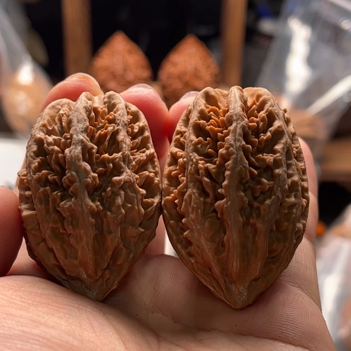 文玩核桃把件楸大胖117瑕疵