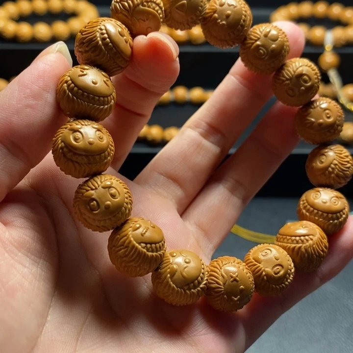 手串猴头核桃拉布布