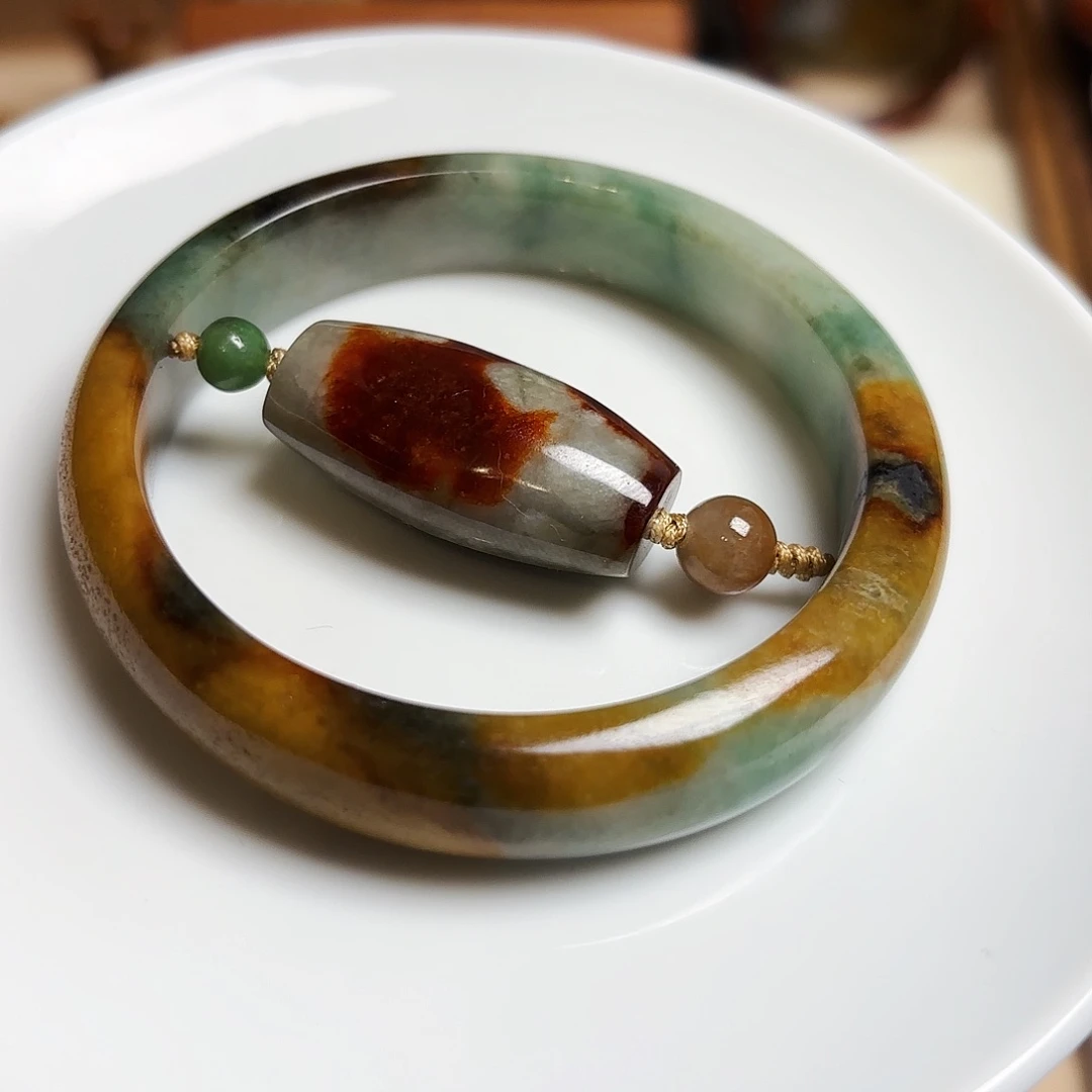 翡翠未镶嵌颈饰53.4