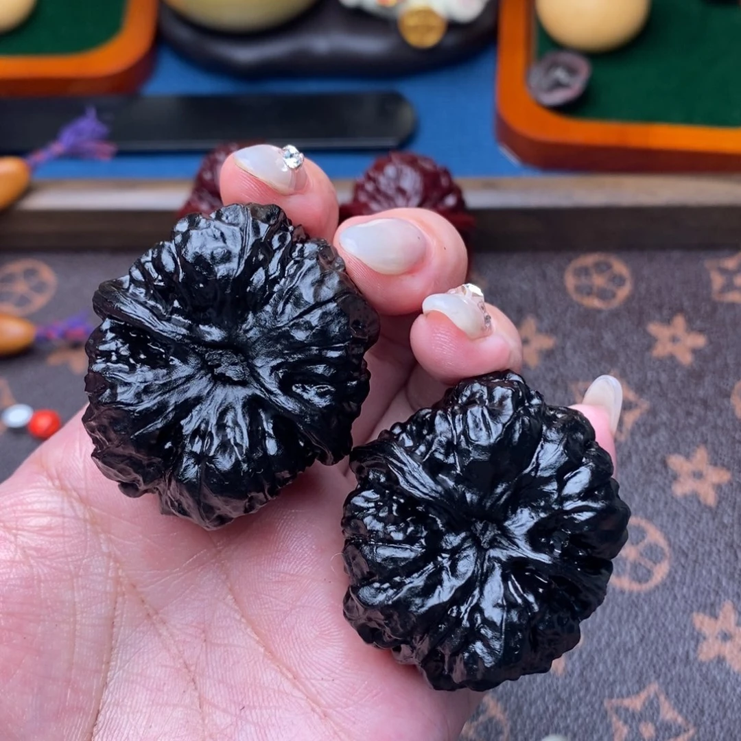 行***上文玩核桃吊坠42蛤蟆