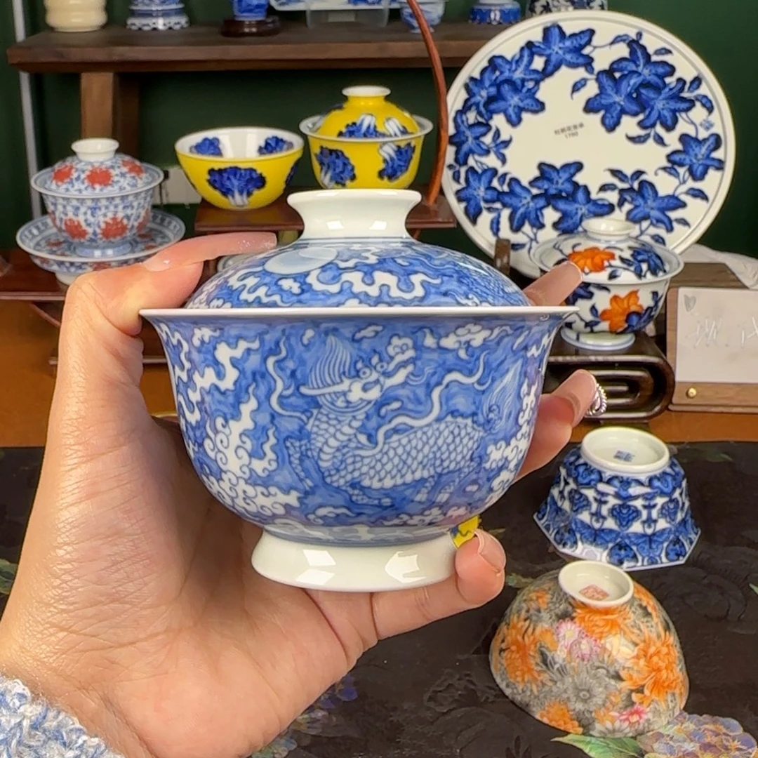 杯望月怀古 蓝地留白麒麟望月盖碗