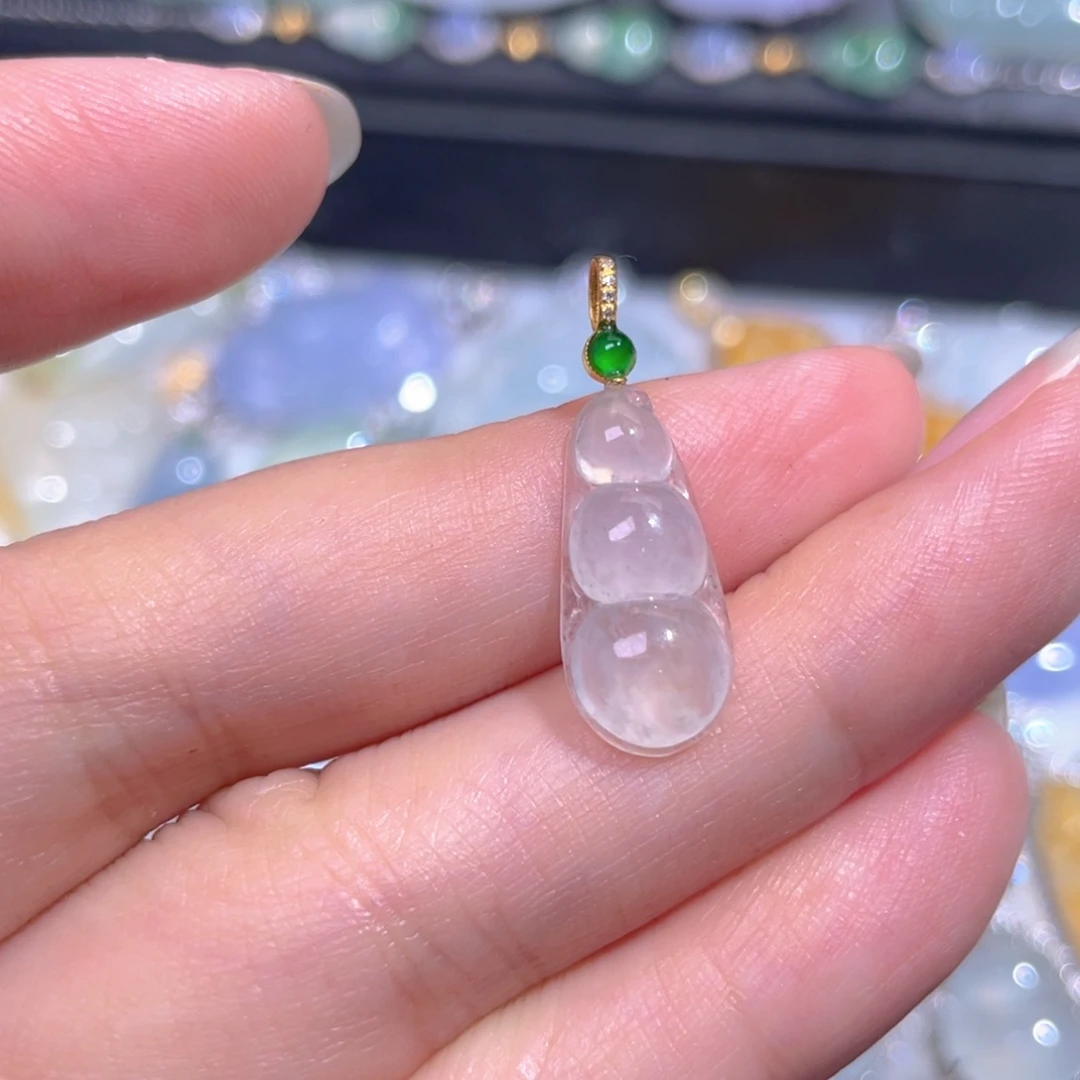 颈饰18K金镶嵌翡翠翡翠