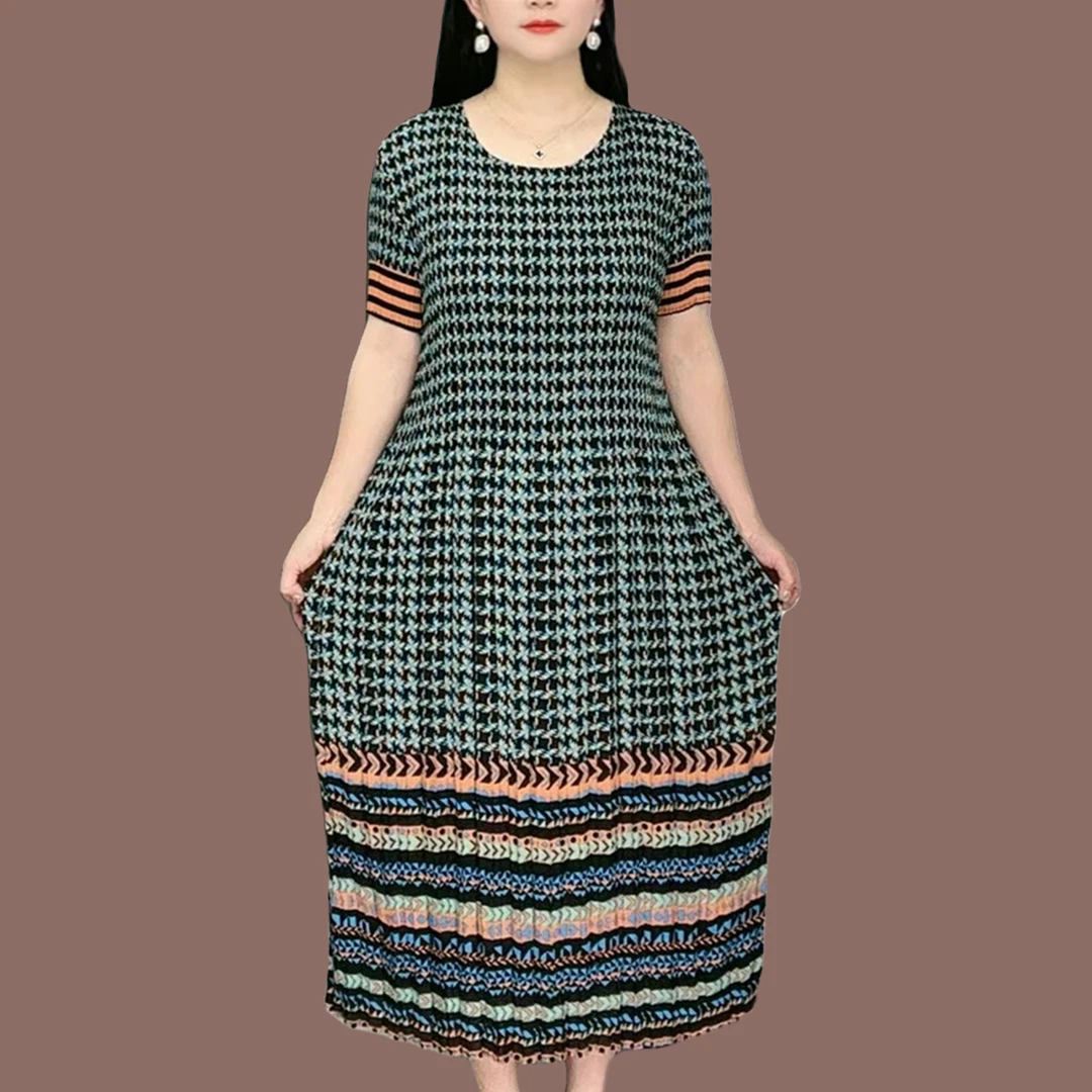 三宅褶皱连衣裙女装2025年夏季新款短袖气质显瘦遮肉a字百褶裙子