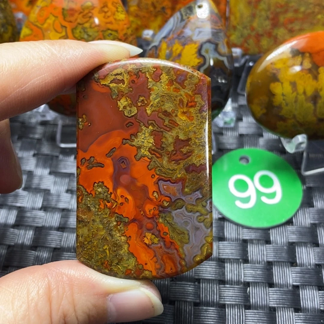 未镶嵌颈饰玛瑙/玉髓阿*