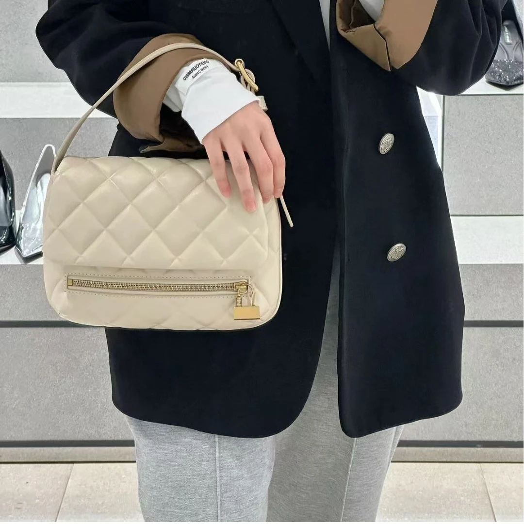 20271238米色M女士单肩斜挎包，默认微瑕