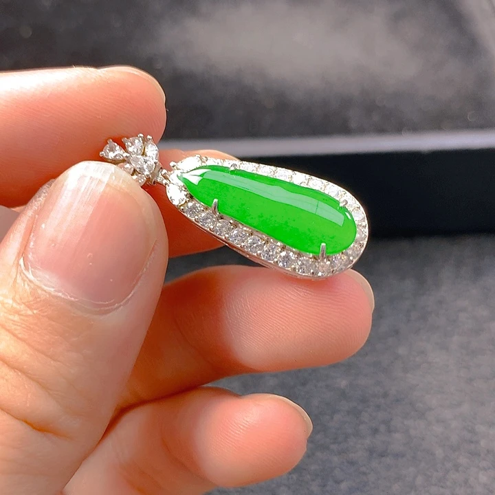 翡翠银S925镶嵌颈饰