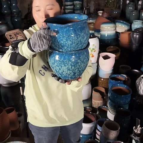 口20高18瑕疵两个盆。