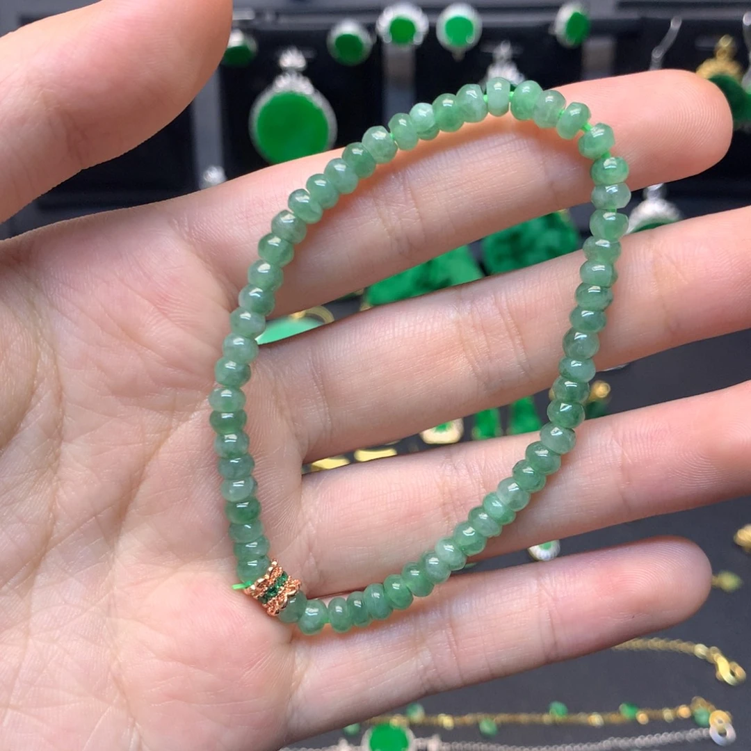 翡翠未镶嵌手串有纹裂