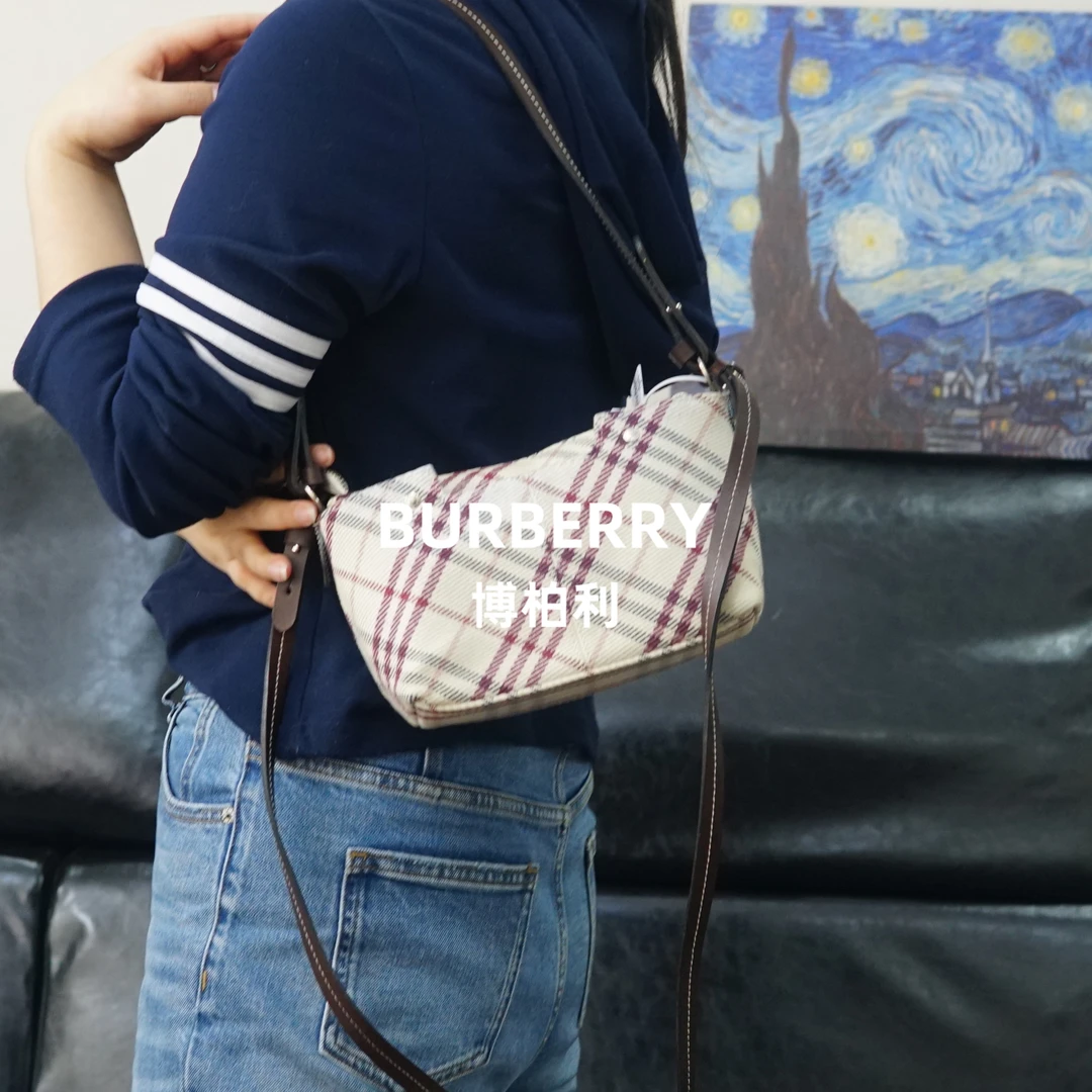 95新 BURBERRY/博柏利 巴宝莉/格纹斜挎包/F4HD01801001/1001