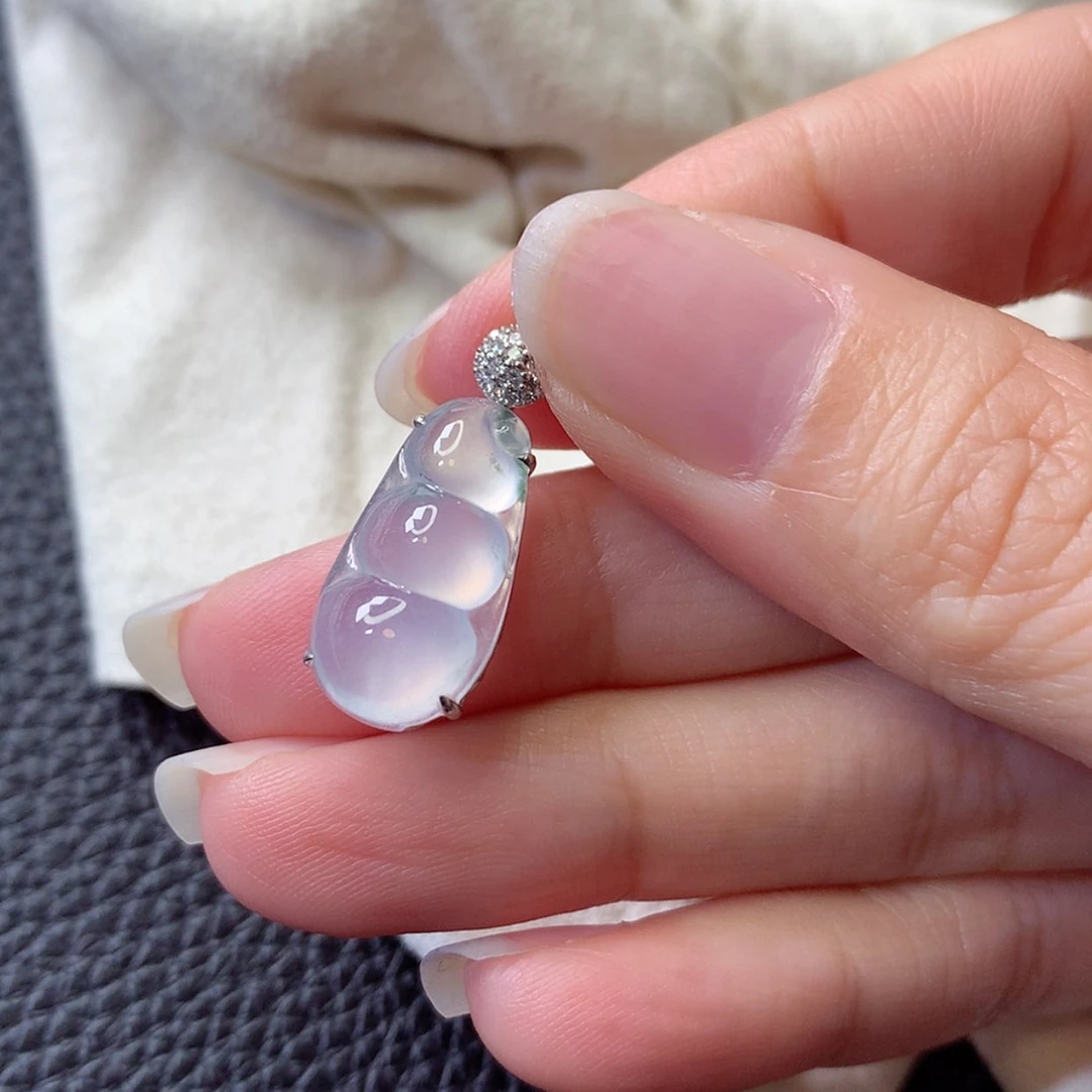 【闪购商品】吊坠(赠链)18K金镶嵌翡翠