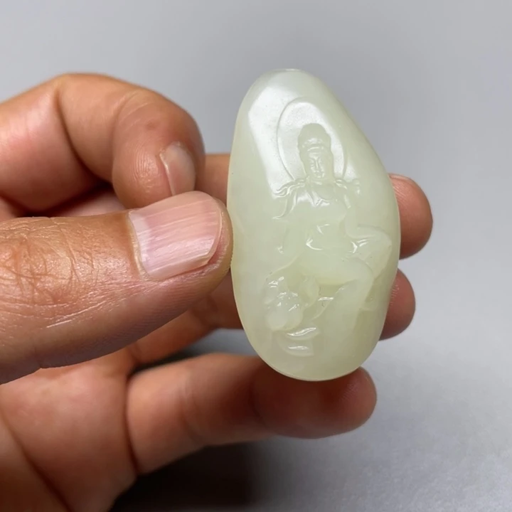 吊坠(不含链)未镶嵌和田玉落*?