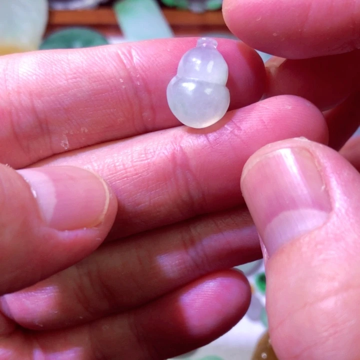 翡翠未镶嵌颈饰天然a货翡翠