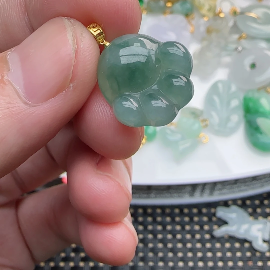 【闪购商品】翡翠颈饰18K金镶嵌大猫爪