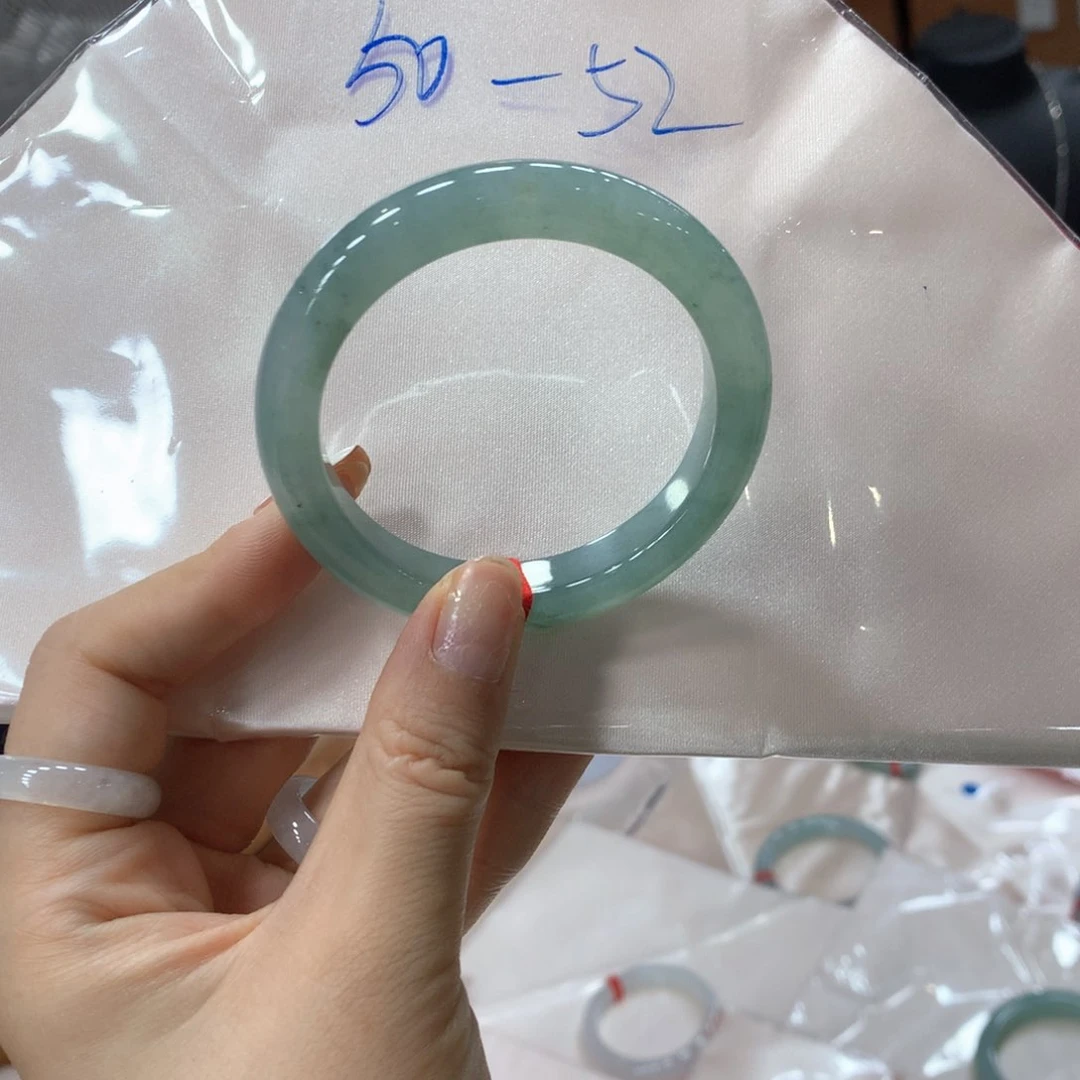 未镶嵌手镯翡翠买断
