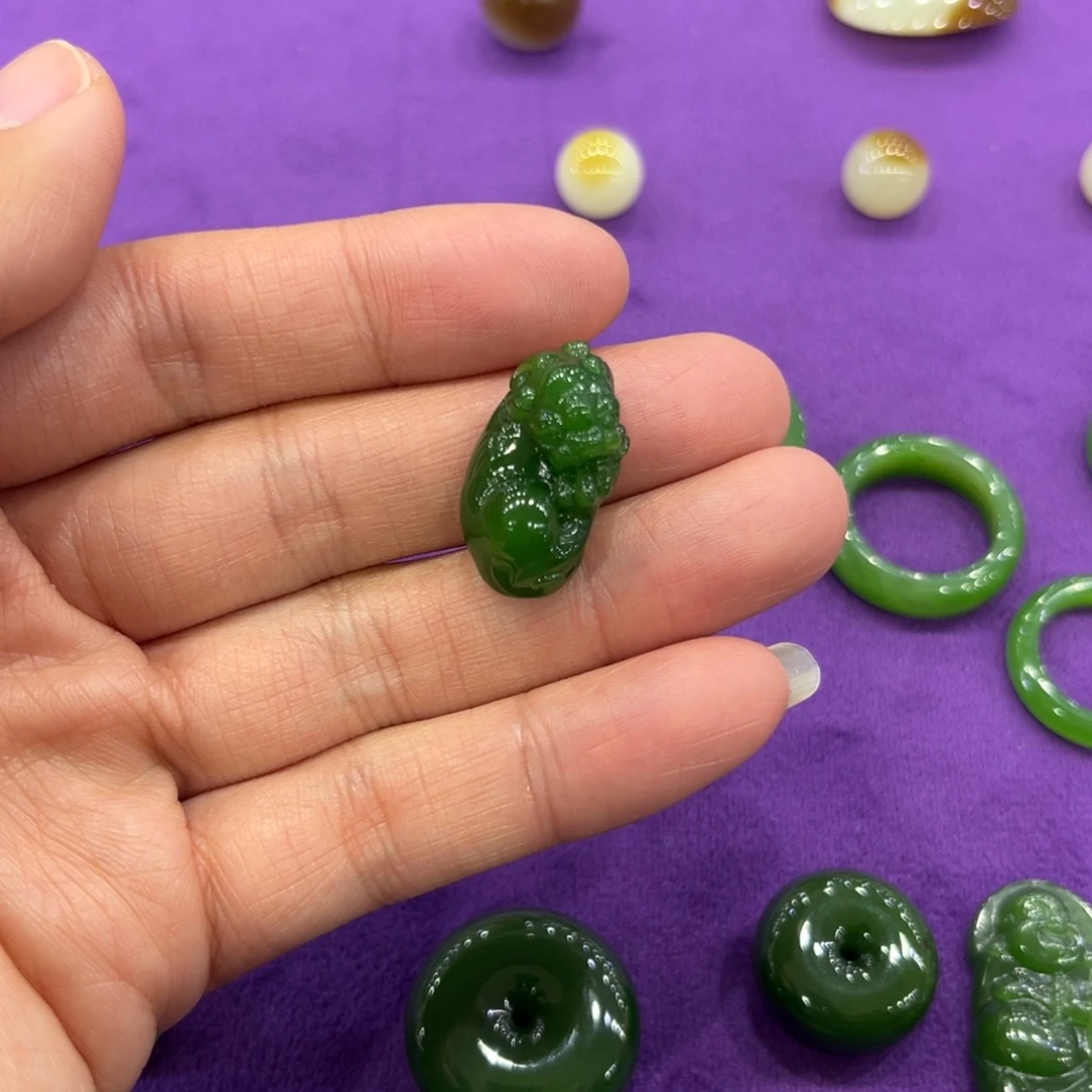 和田玉（碧玉）未镶嵌颈饰