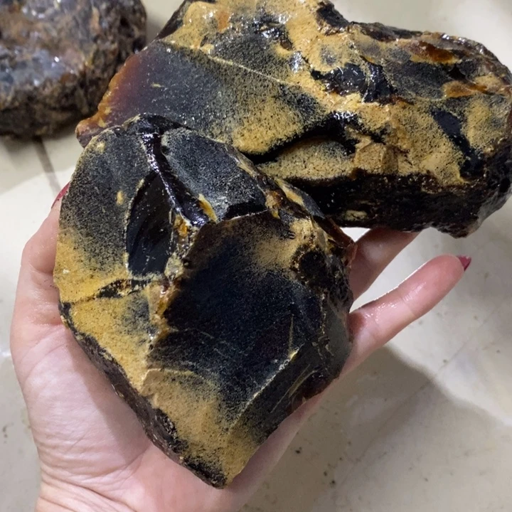 龙***子挂件玛瑙/玉髓合金蓝珀