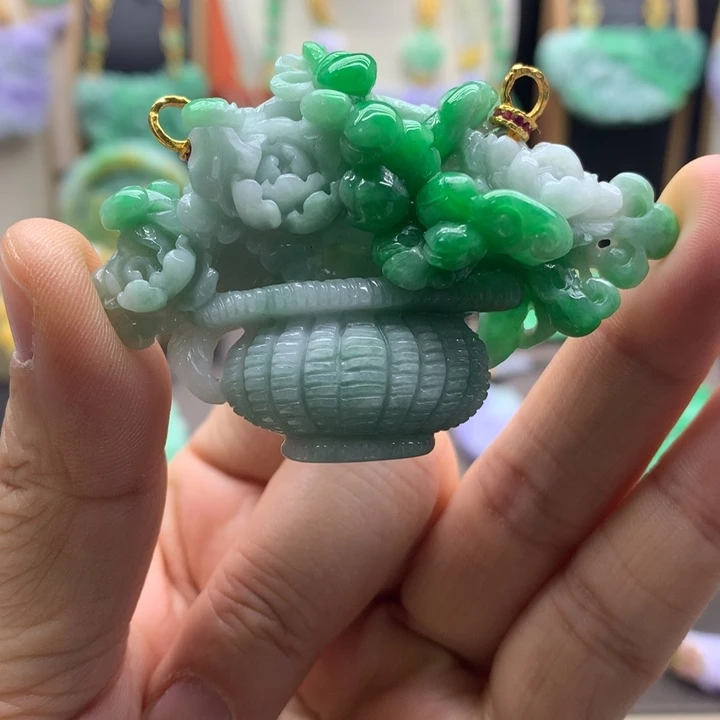 翡翠吊坠(不含链)未镶嵌