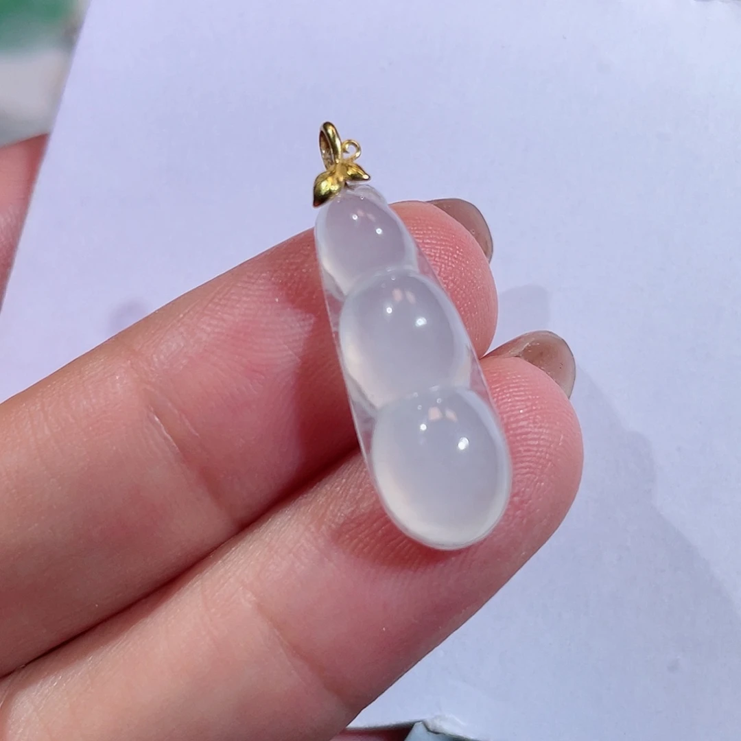 翡翠18K金镶嵌颈饰豆子