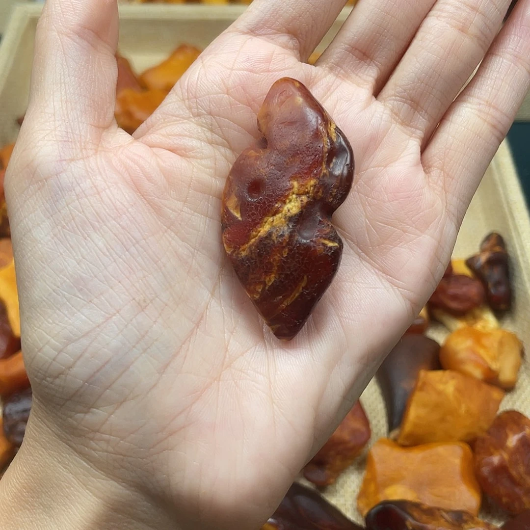 琥珀未镶嵌珠宝奇石