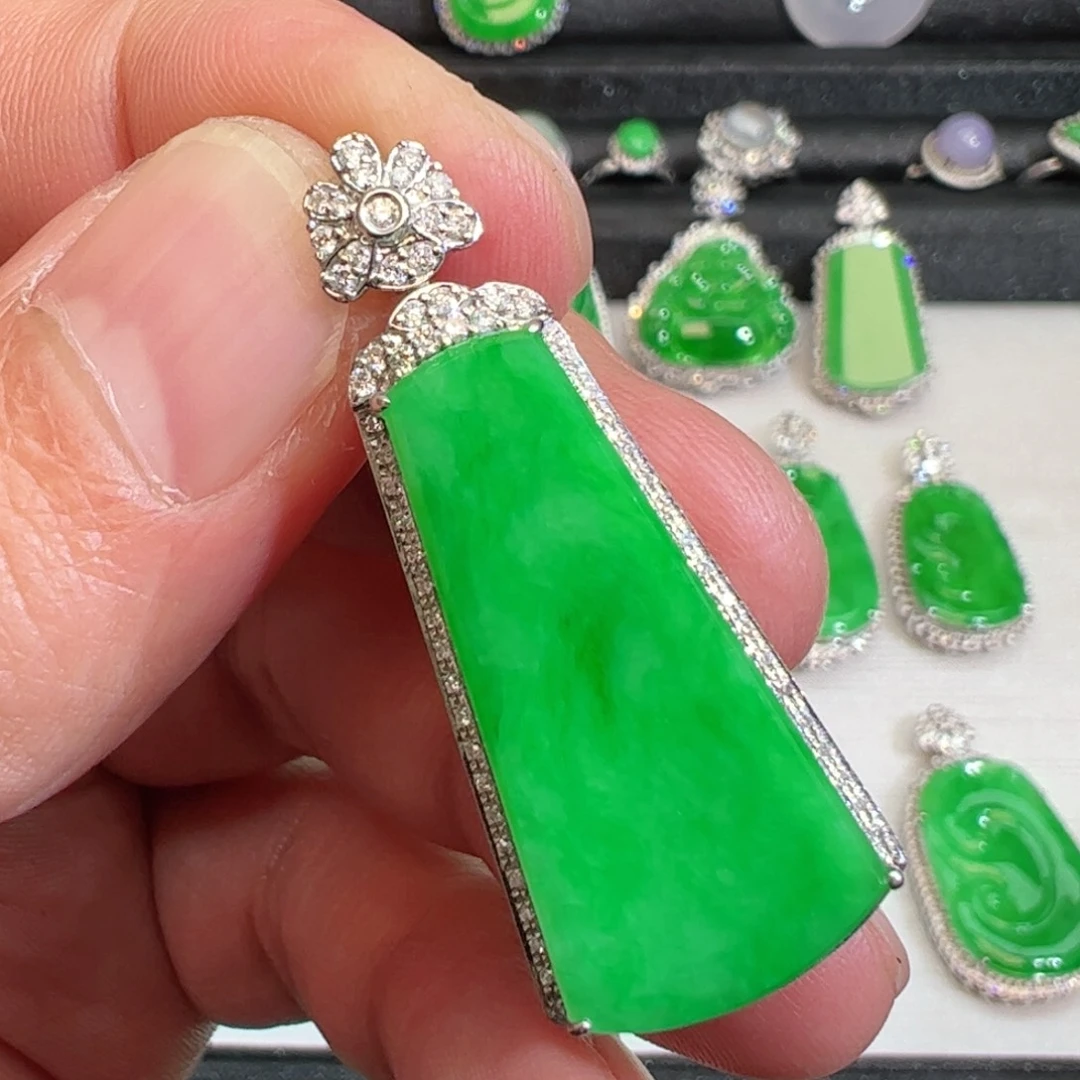 翡翠吊坠(不含链)18K金镶嵌风***你