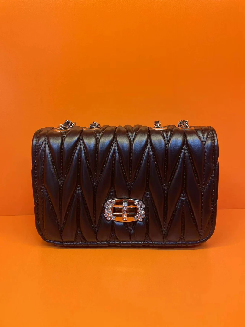 2025新款小容量女士手机包通勤小众高级感字母单肩斜跨包60132