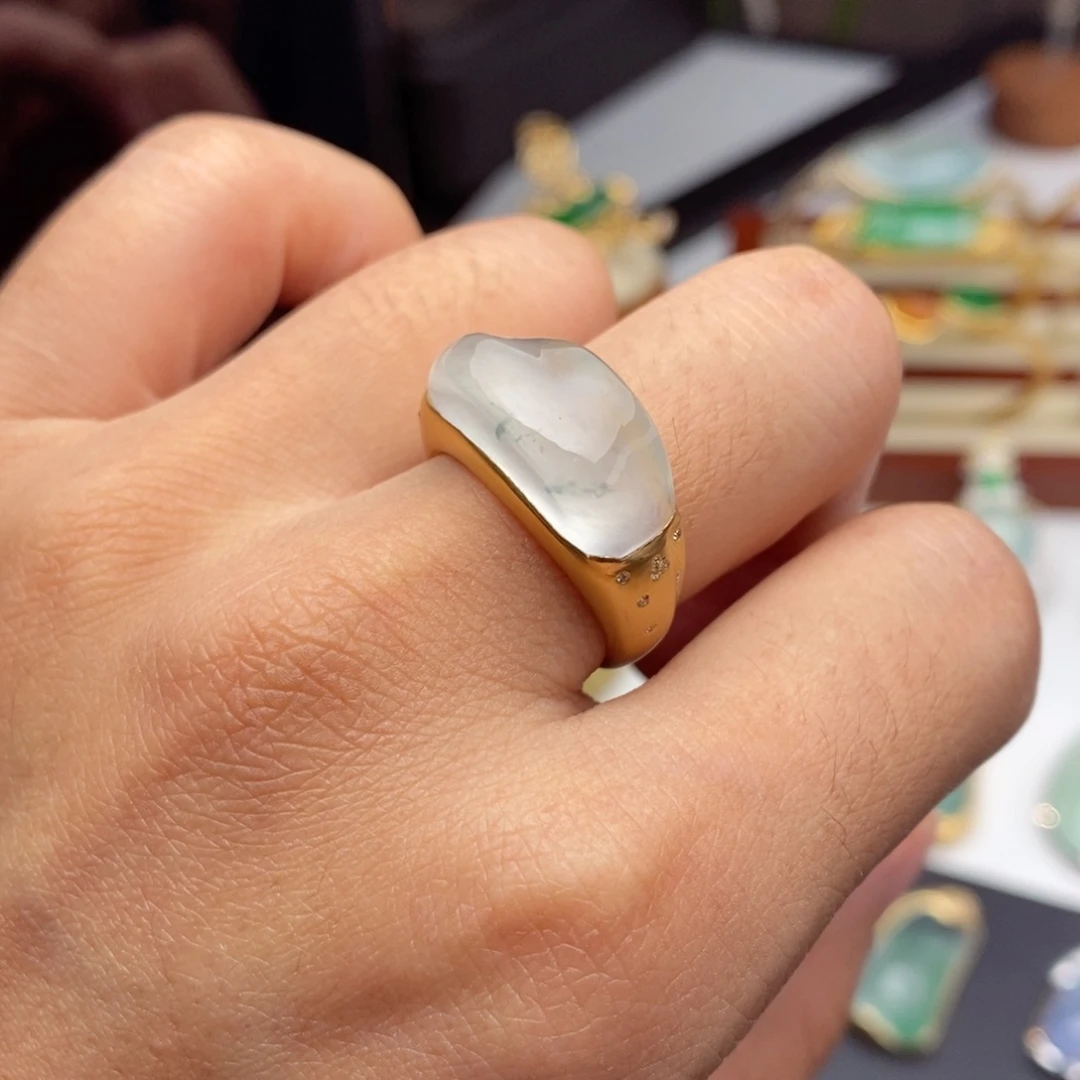 翡翠18K金镶嵌戒指  白月光