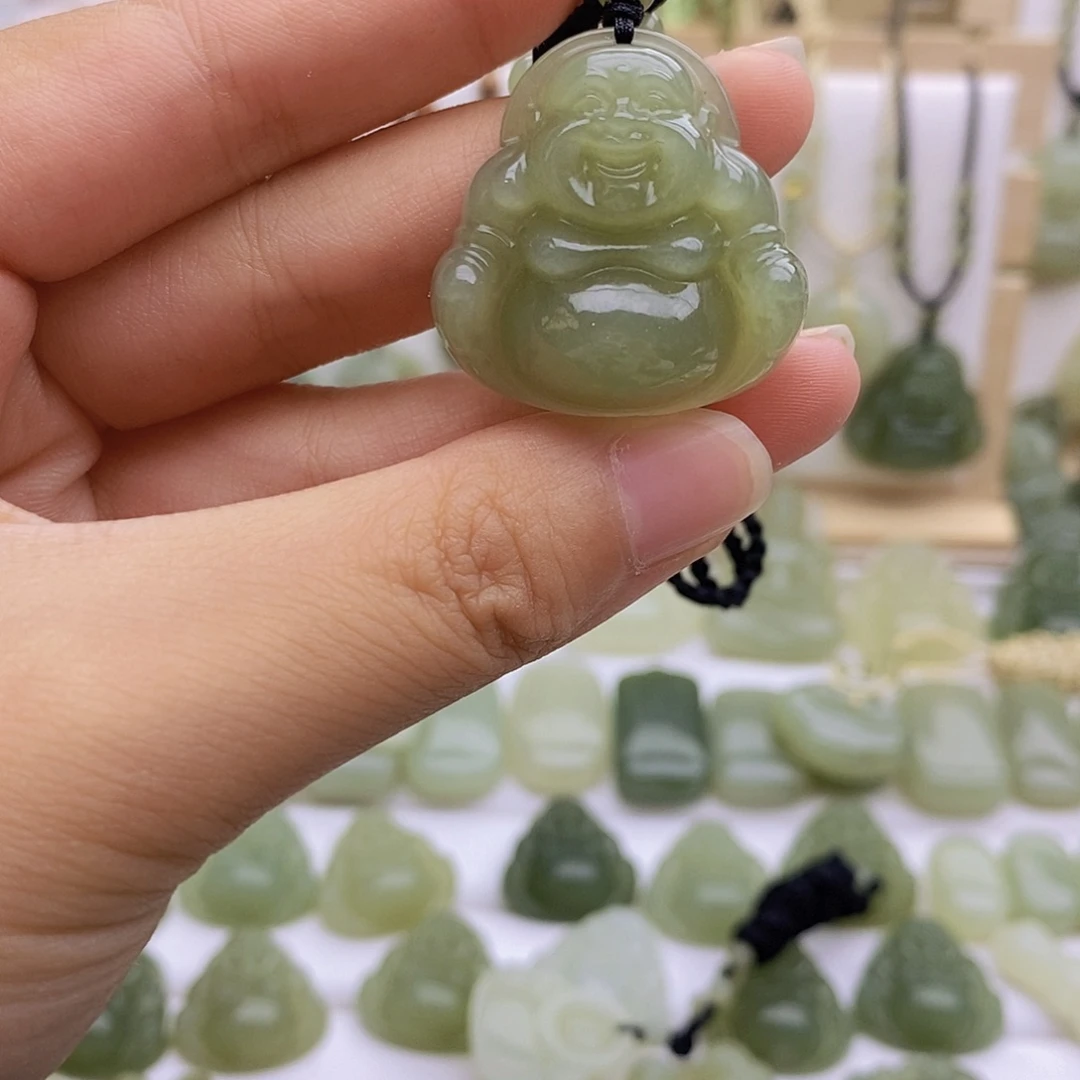 1***9和田玉未镶嵌颈饰