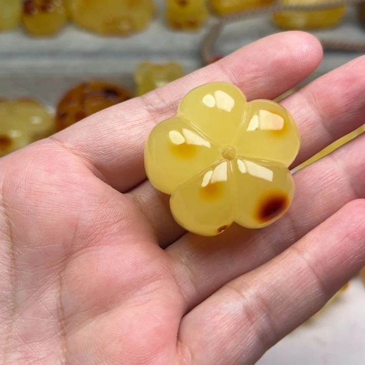 未镶嵌颈饰琥珀琥珀蜜蜡