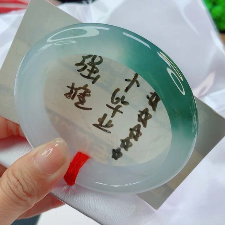 翡翠未镶嵌手镯冰半山水